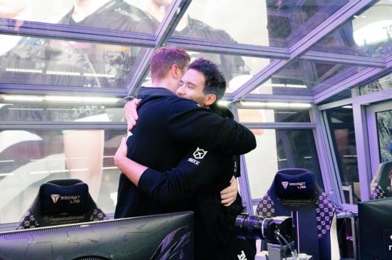 逆水寒与宇树科技的手游与机器人跨界合作解析