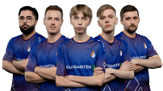 中俄青少年冰球邀请赛圆满落幕 展现冰球热情与友谊